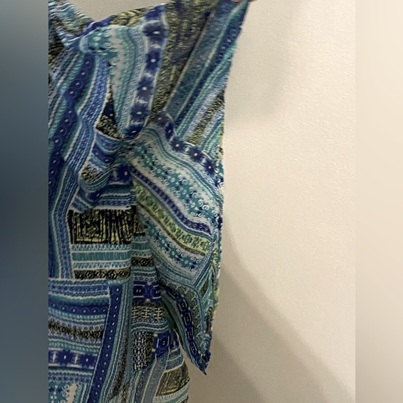 Multicolor Patterned Women's Top - Picture 4 of 16